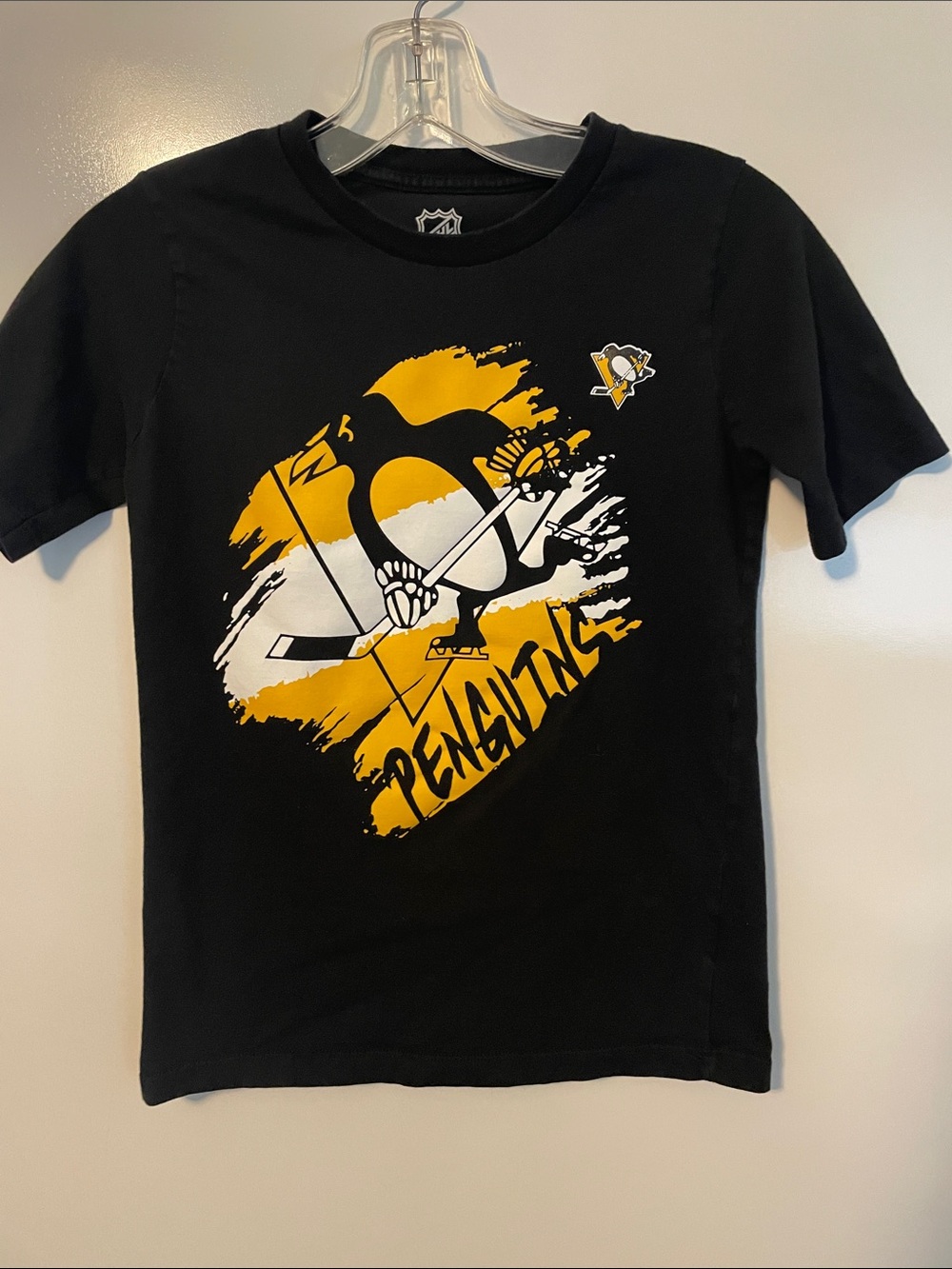 NHL Pittsburgh Penguins Cotton T-shirt boy’s medium